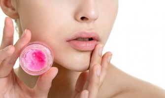 Soğuk Havalarda Dudak Bakımı Nasıl Yapılmalı?